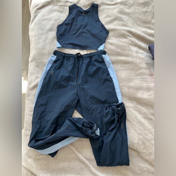 On running set - Picture 2 of 14